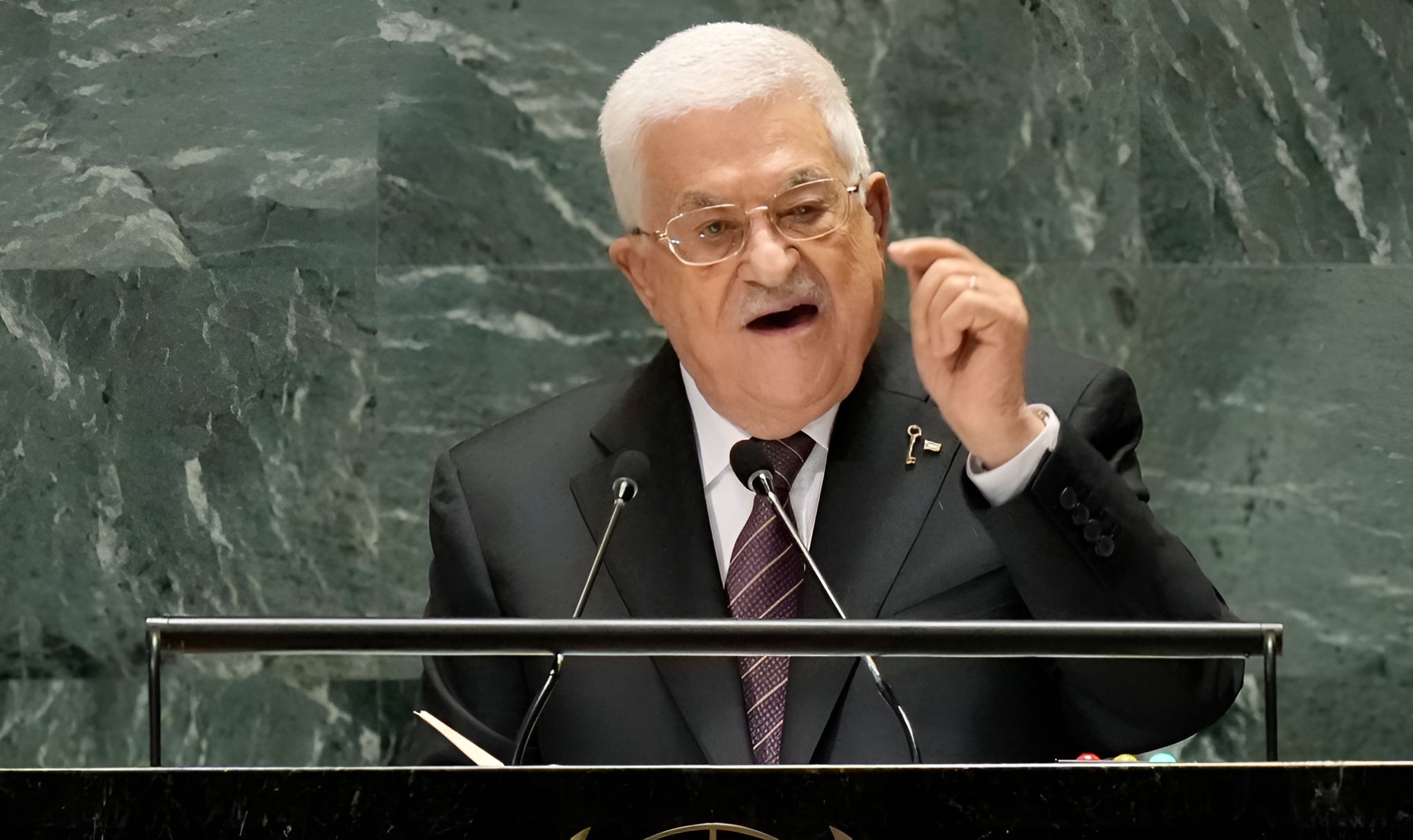 ফিলিস্তিনি প্রেসিডেন্ট আব্বাস  অস্ত্র সমর্পণ করতে বললেন হামাসকে
