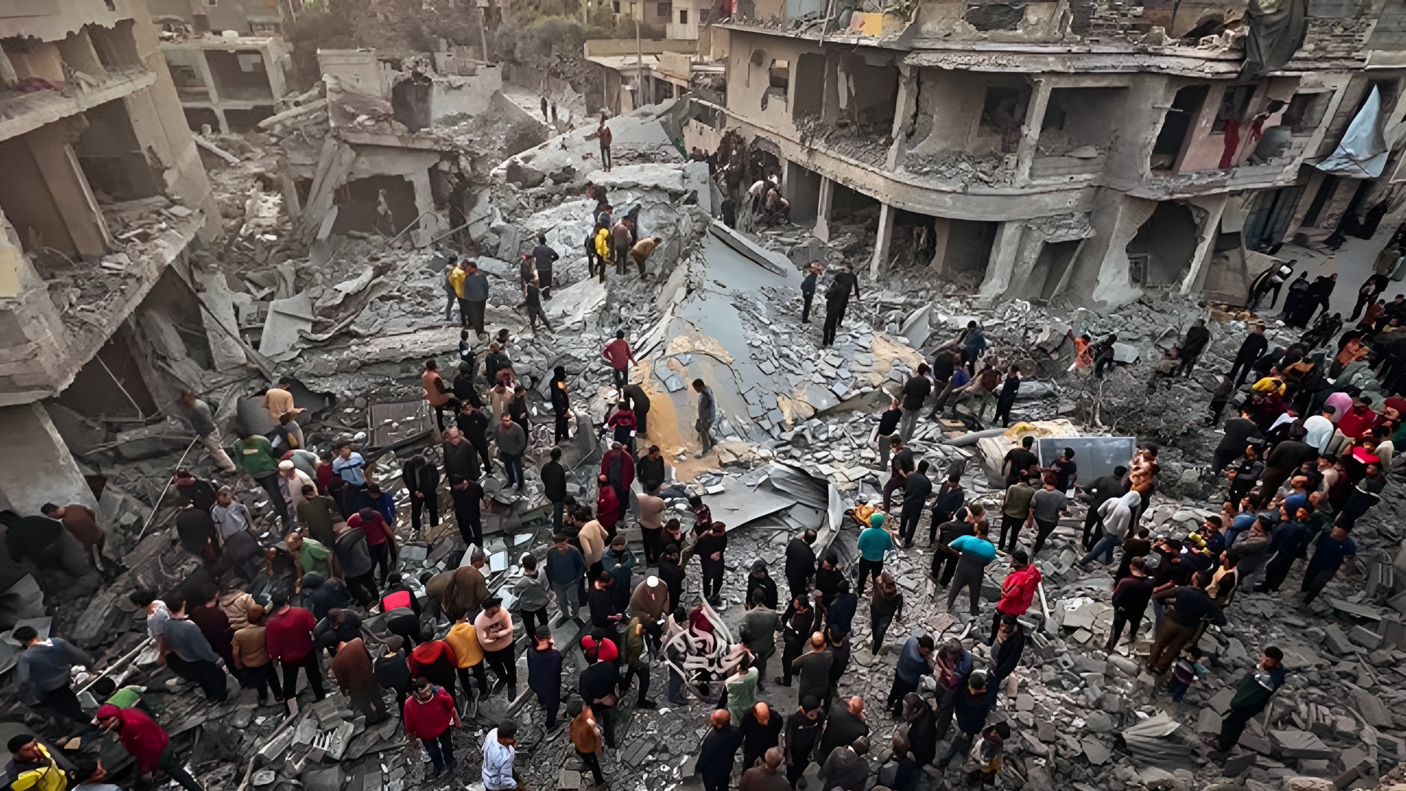 গাজায় ইসরাইলী হামলায় নিহত ২৪