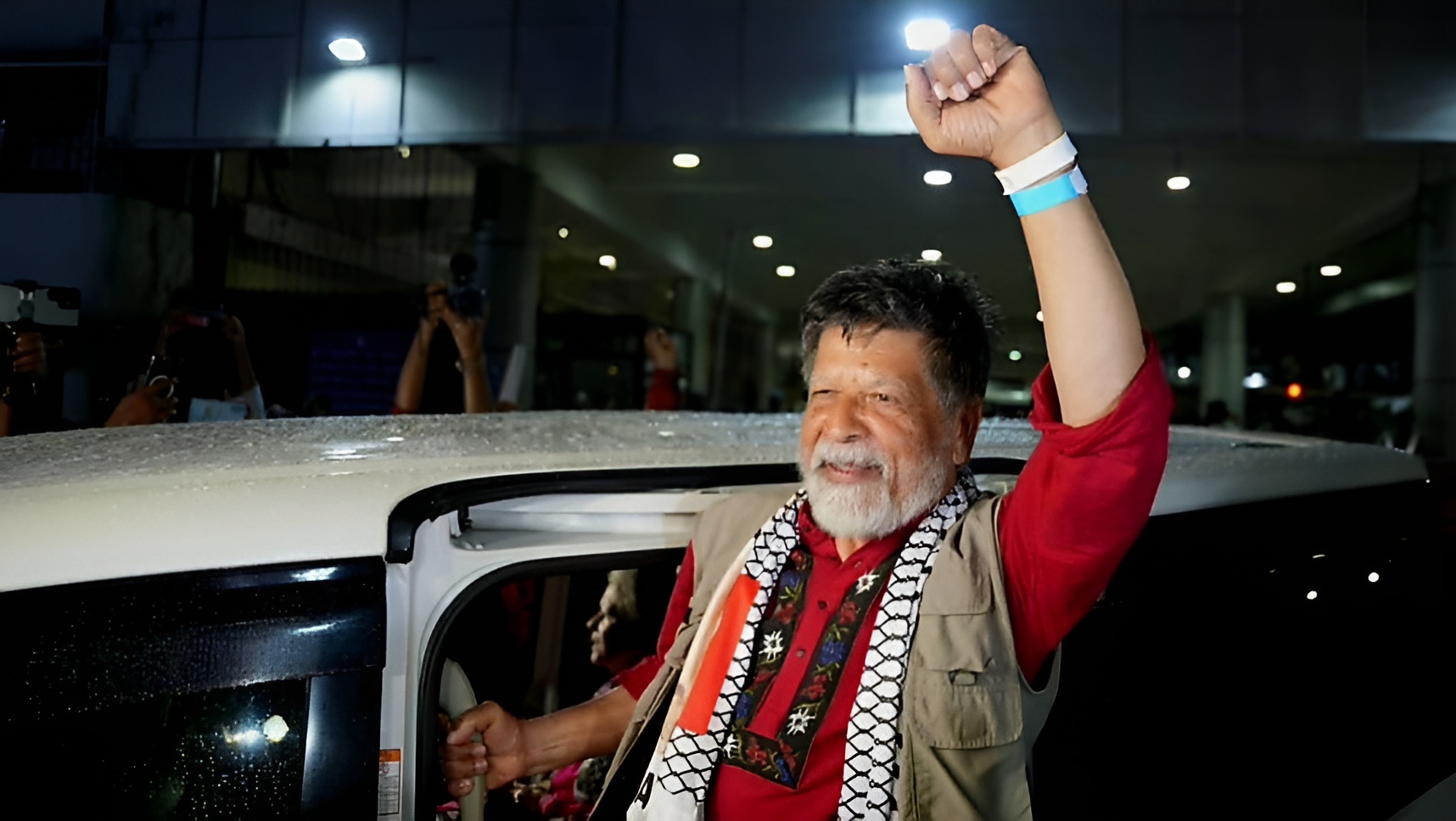 দেশে ফিরে কী বললেন শহিদুল আলম 