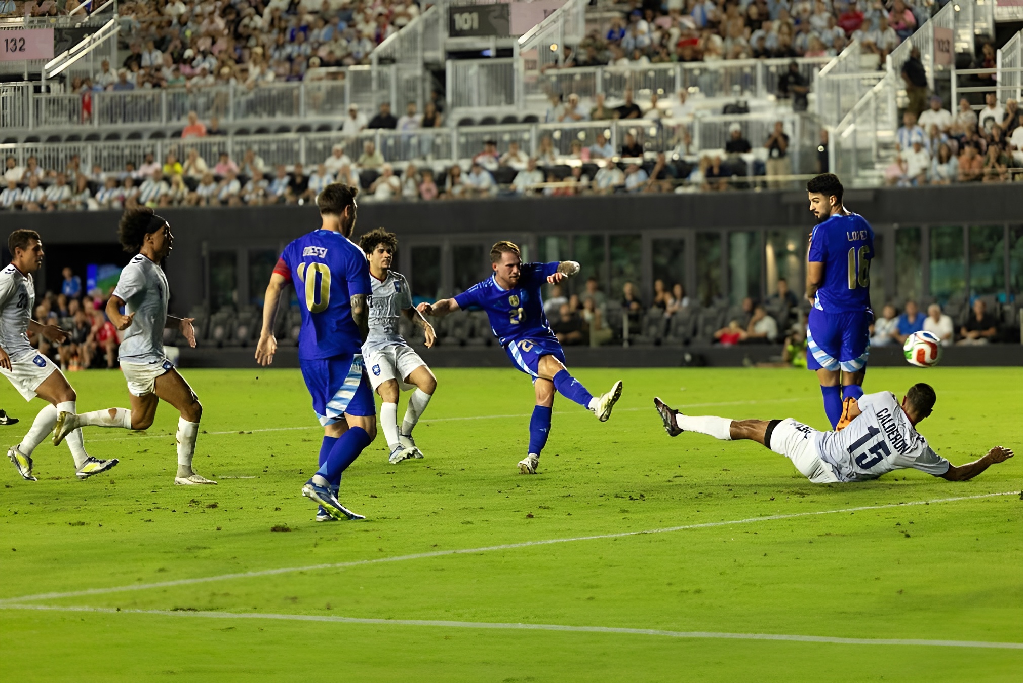 রিকোকে নিয়ে এ কেমন ছেলেখেলা আর্জেন্টিনার