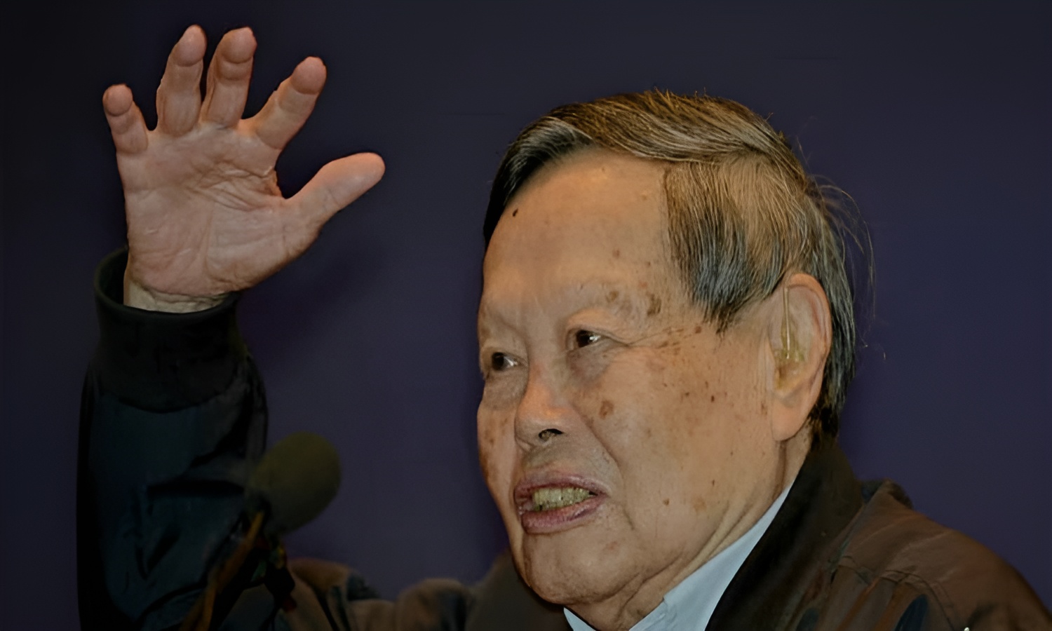 নোবেল বিজয়ী পদার্থবিজ্ঞানী চেন নিং মারা গেছেন