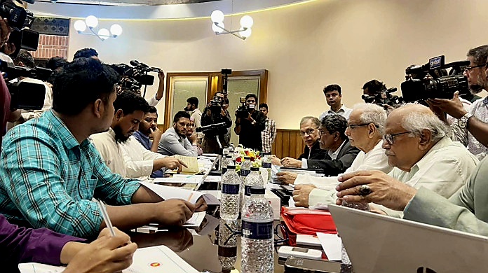 শুরু হয়ে গেছে ঐকমত্য কমিশনের সাথে এনসিপির বৈঠক