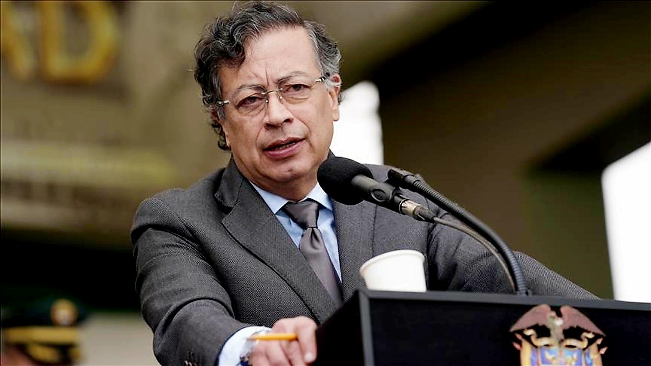 কলম্বিয়ার প্রেসিডেন্টের উপর যুক্তরাষ্ট্রের নিষেধাজ্ঞা জারি