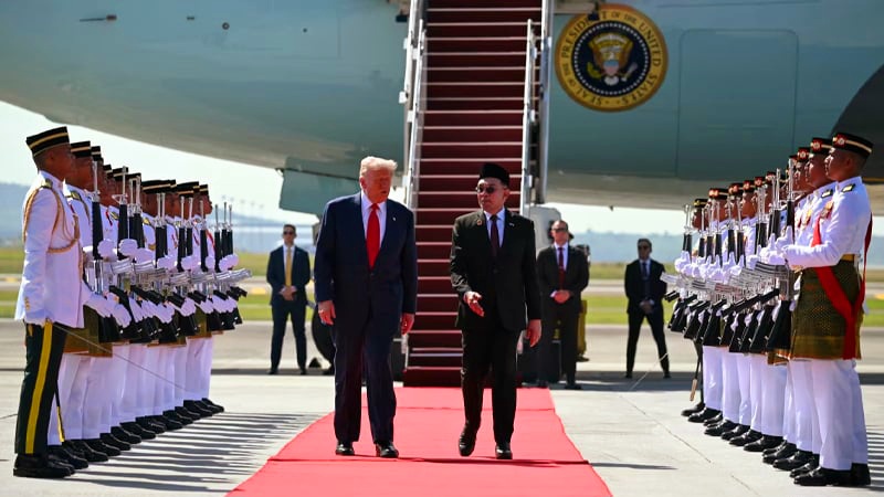 মালয়েশিয়া গেল ট্রাম্প