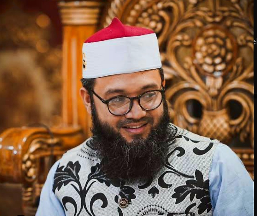 কেন ইসলামিক ফাউন্ডেশন হতে বরখাস্ত করা হলো ফখরুল আশিকীকে