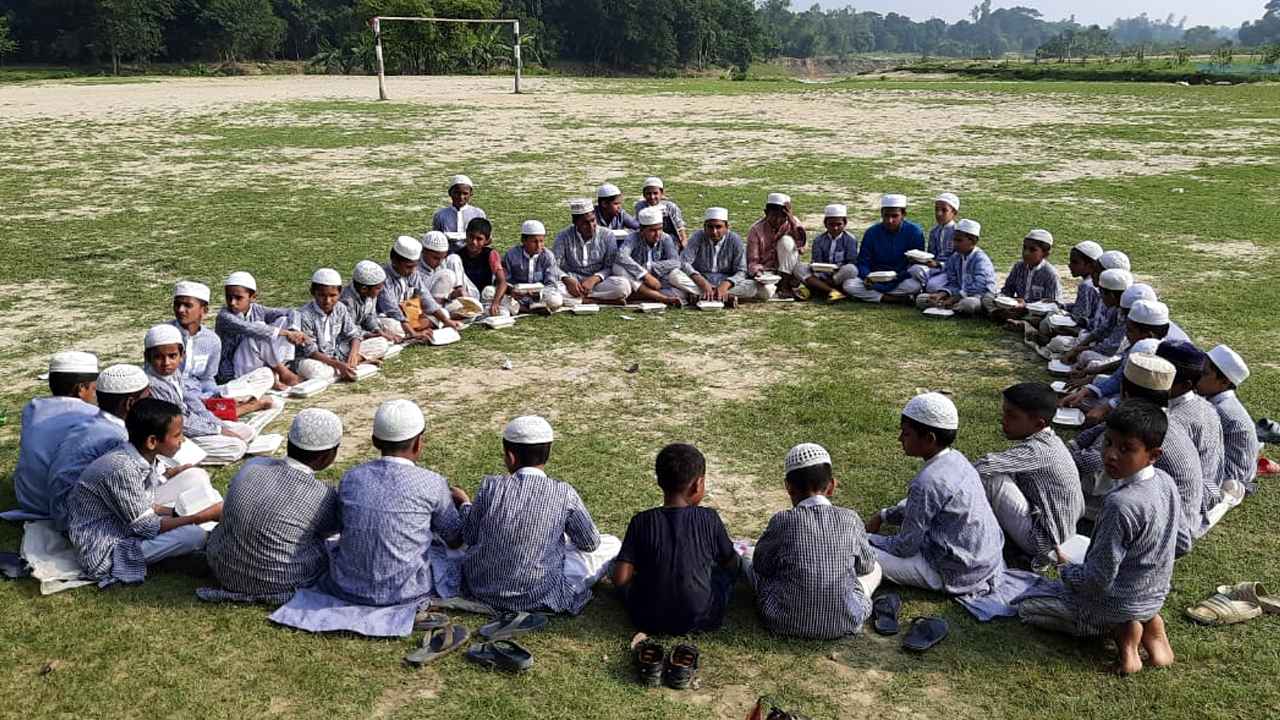 মাদরাসা শিক্ষার্থী