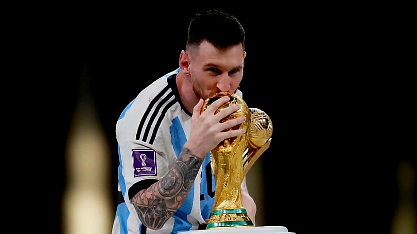 আগামী বিশ্বকাপ খেলতে ইচ্ছুক মেসি