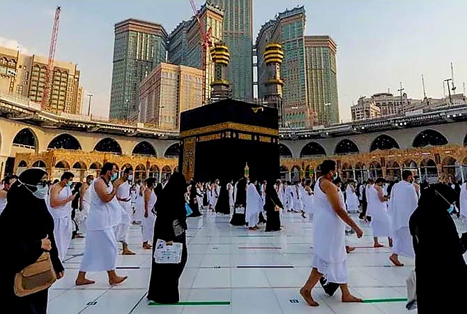 ওমরাহ ভিসা নিয়ে কী সিদ্ধান্ত নিল সৌদি 