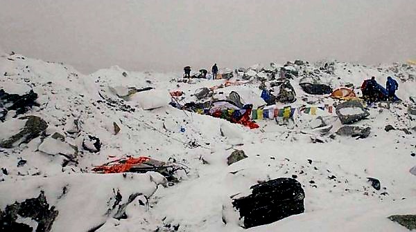 হিমালয়ে তুষারধস