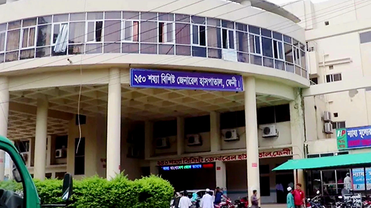 ফেনীতে আলাদা দুর্ঘটনাতে ৩ জনের মৃত্যু