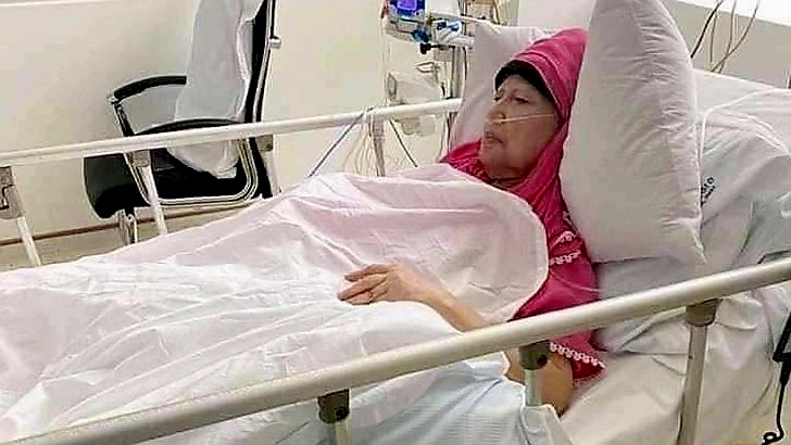 খালেদা জিয়ার লন্ডন যাত্রায় ব্যাঘাত