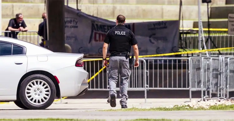 যুক্তরাষ্ট্রে বন্দুকধারীর গুলিতে তিনজন নিহত হয়েছে 