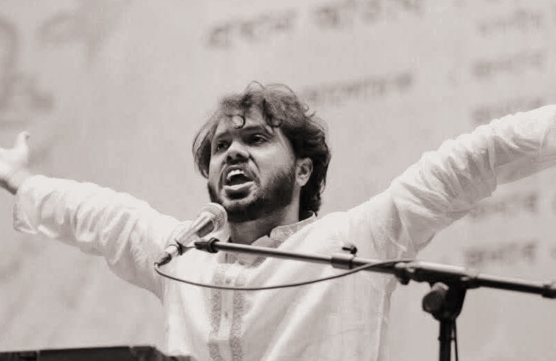 আজ সন্ধ্যায় দেশে আসছে হাদির মরদেহ