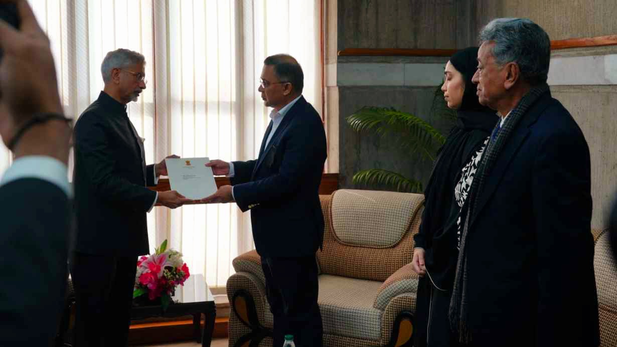 তারেক রহমানের নিকট শোকবার্তা পৌঁছে দিলেন ভারতের পররাষ্ট্রমন্ত্রী