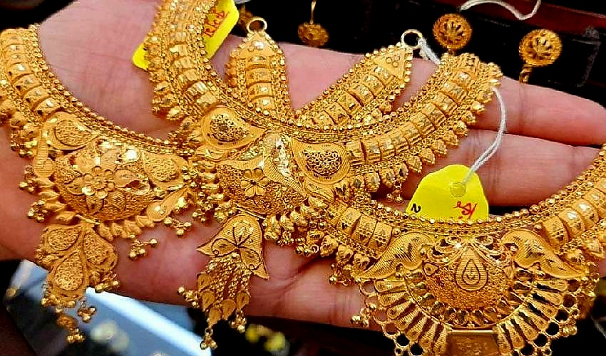 স্বর্ণের দাম পুনরায় বেড়েছে