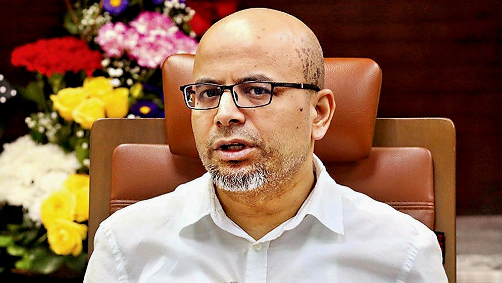 এবার দেশ ছাড়লেন ফয়েজ আহমদ তৈয়্যব