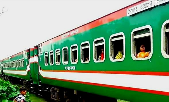 স্বাভাবিক হলো উত্তরাঞ্চলে ট্রেন চলাচল 