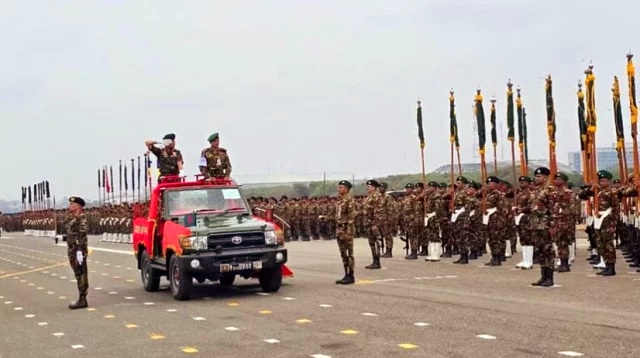 কুচকাওয়াজ অনুষ্ঠানে যোগ দেন প্রধানমন্ত্রী তারেক রহমান 