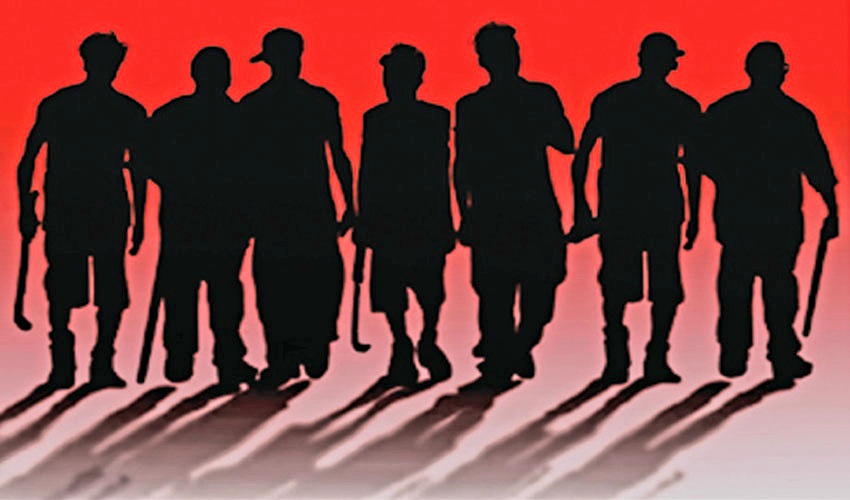 কিশোর গ্যাং নেতা হত্যার ঘটনাতে গ্রেপ্তার ৮