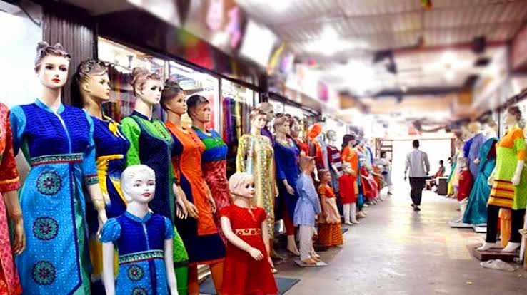 রাত ৮টার মধ্যে সকল দোকান-শপিং মল বন্ধের সিদ্ধান্ত