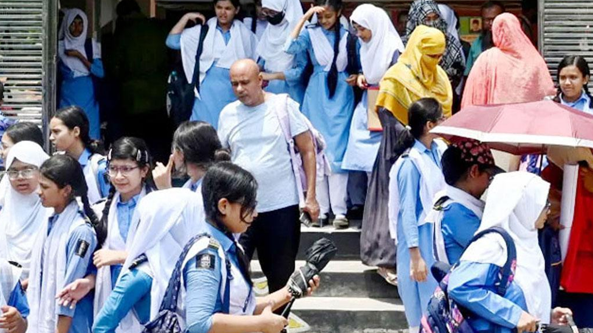 স্কুল বন্ধ 