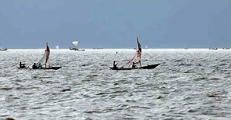 তজুমদ্দিনে ট্রলারডুবি