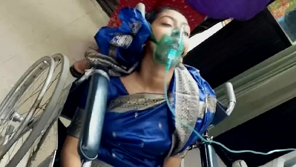 ঢাবিতে বজ্রপাতে আহত ২